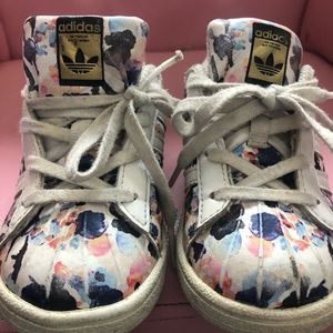 Adidas superstar toddle girl shoes sz. 7.5